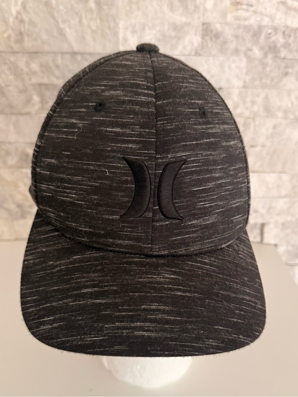 Hurley Original Flex Fit Unisex Cap Size S/M Black Gray